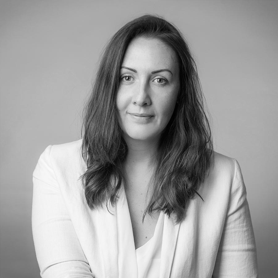 Social Media Management Expert Donna